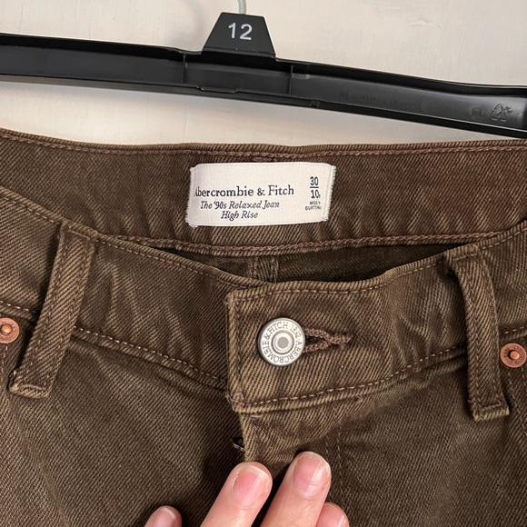 Abercrombie & Fitch Ultra High Rise 90s Straight Leg Brown Jeans Size 10 - Picture 6 of 6